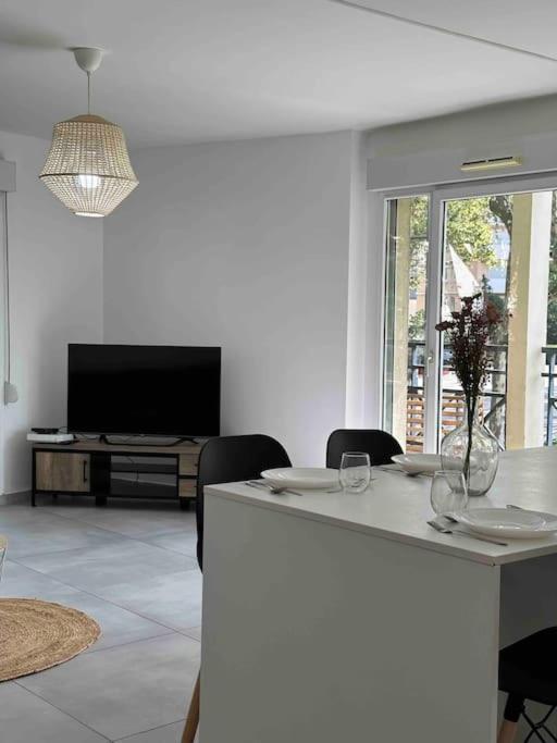 Charmant T3 Moderne Climatise Villeurbanne Exterior foto